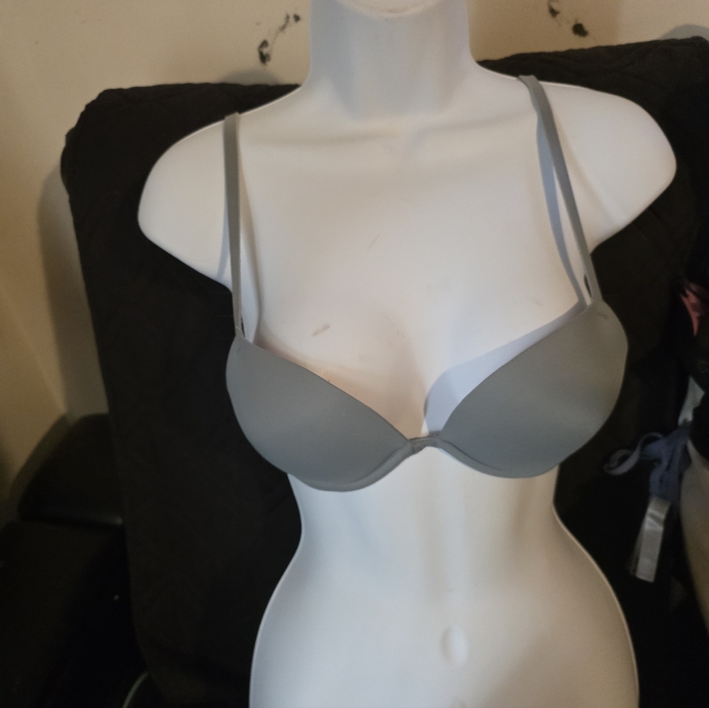 VICTORIA'S SECRET pink Wear Everywhere Super Push Up Bra 34AA